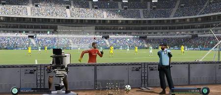 Video: David de Gea stars in bizarre, six-minute long glitch spotted by Irish FIFA 15 gamer