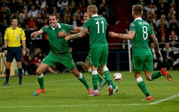 Video: Fan footage captures the moment MonKeano and the Irish bench go nuts for O’Shea’s equaliser against Germany