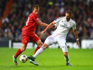 Liverpool’s Lucas Leiva accuses journalist of “putting him against the fans”