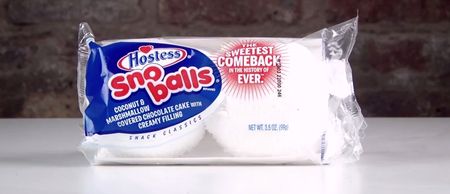 Video: Irish people taste traditional American Christmas food for the first time