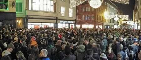 Pics/Vines: Glen Hansard, The Script and Damien Rice are all singing on Grafton Street this evening