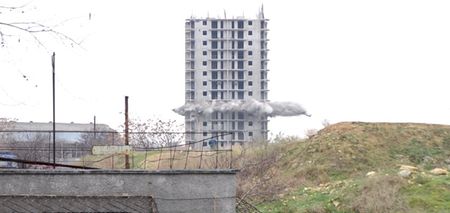 Video: This is how some people can absolutely balls up a building demolition