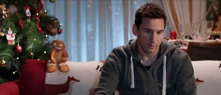 Video: Lionel Messi takes on Eden Hazard in the new FIFA ’15 Christmas ad