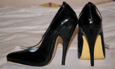 Pic: Offaly lad’s advert on DoneDeal perfectly sums up how men feel about women’s shoes