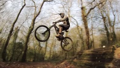 Video: Irish guy takes a nasty fall on a downhill mountain bike trail