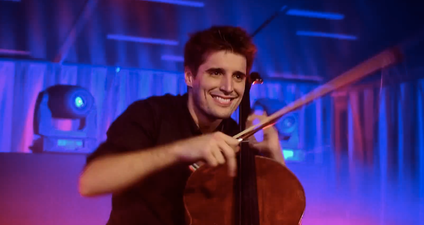 Video: Avicii’s ‘Wake Me Up’ sounds absolutely amazing on two cellos