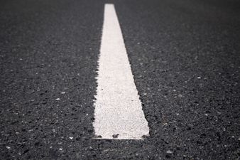 Video: This Italian city worker is a master at his job