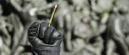 Pics: Dublin shows solidarity with Paris after terror attacks