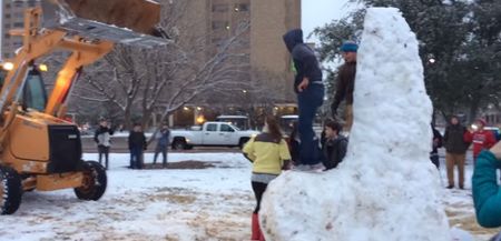 Video: US college students defiantly protest the demolition of this snow penis statue