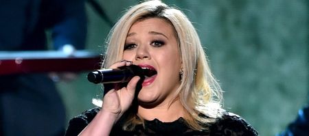Kelly Clarkson has completely ripped off one of the greatest songs of the noughties