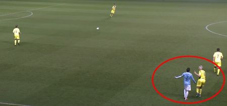 Video: Irish footballer nutmegs David Villa and then takes the piss out of him