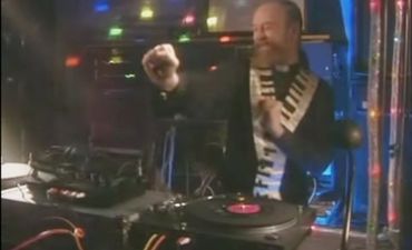 15 in ’15: Songs and dance moves that are guaranteed at every Irish wedding