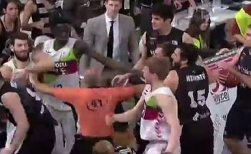 Video: Chaos reigns as basketball match descends into a massive shemozzle