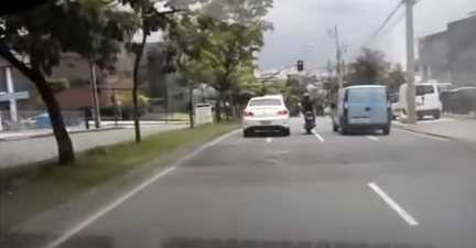 Video: Biker fails badly at getting even with idiotic motorist