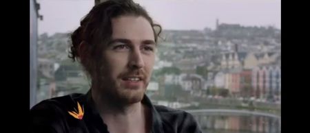 Video: Hozier talks cheese sandwiches and Taylor Swift on tonight’s Other Voices