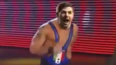 Vine : Steven Gerrard wrestling at the Royal Rumble is as brief as his match against Man Utd