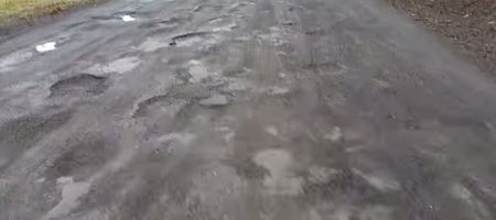 Video: Irish drivers might relate to this guy losing his s**t and screaming at potholes in a gas rant