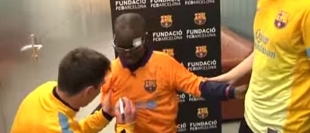 Video: A classic clip of a young blind kid identifying Barcelona players by touch