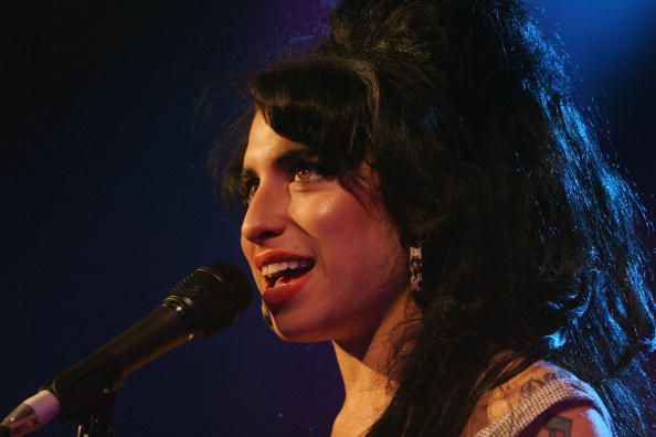 LONDON - MAY 28:  Singer Amy Winehouse performs At Shepherd's Bush Empire May 28, 2007 in London, England.  (Photo by Jo Hale/ Getty Images)