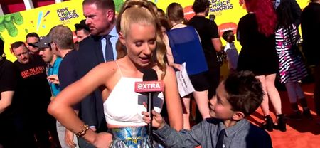 Video: Scarily confident 10-year-old asks Iggy Azalea why she got breast implants