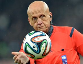 This Swedish referee has come up with a clever way of explaining his decisions