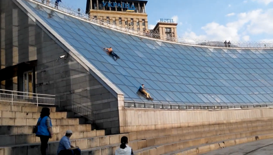 Video: Drunk teens suffer serious injuries after sliding down glass building (NSFW)