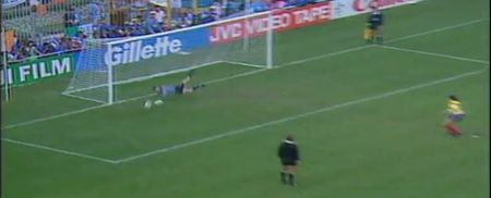 Video: Wonderful nostalgic scenes as Roddy Doyle reads out Italia ’90 extracts from The Van