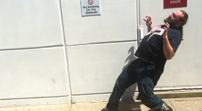 Video: Man suffers painful knee injury while attempting to lift imaginary box