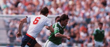 Pic: Something tells us these Ireland v England scarves won’t be a big seller