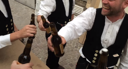 Video: Try this easy trick for opening five beers at once at your next BBQ