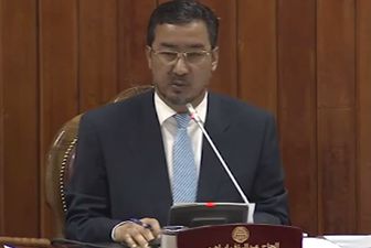 Video: Speaker in Afghanistan parliament doesn’t flinch one bit as building comes under attack
