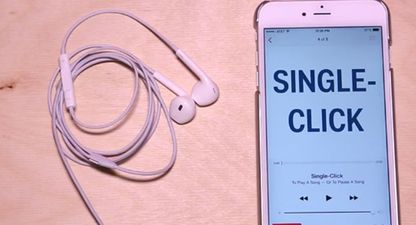 How to take photos and selfies using your iPhone headphones