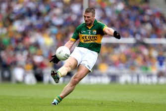 Pic: Tomás O’Sé is looking very, very dapper on The Sunday Game tonight