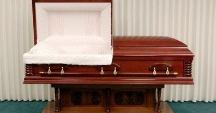 Theme park offers prize to anyone who can stay in a coffin for 30 hours