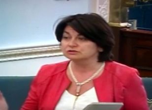 Vine: First it was the frape mix-up, now Fidelma Healy-Eames can’t pronounce Wi-Fi