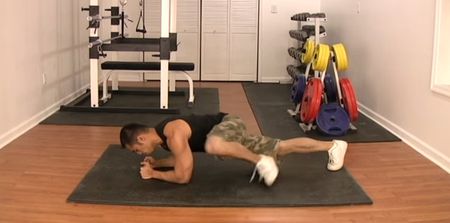 Easy Exercise of the Week: Spiderman plank crunch