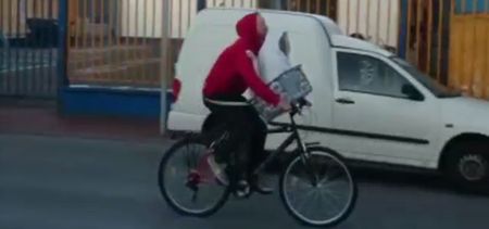 Video: A man from Kerry has recreated the E.T. bike scene and it’s wonderful