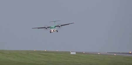 Scary footage of a plane struggling to land at Cork Airport because of high winds