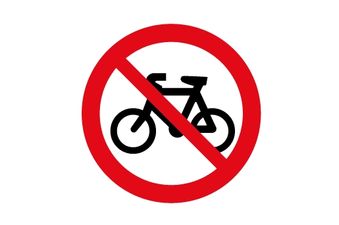 Pic: It’s one rule for us, another for the Gardaí if this picture is anything to go by