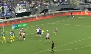 Vine: Keeper in Dutch league scores 94th minute equaliser with amazing back-heeled volley