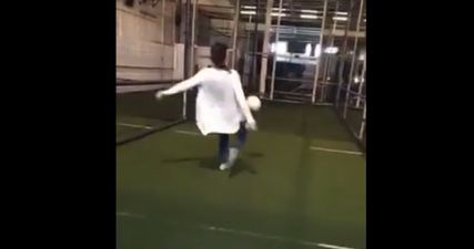 Video: American tourist tries Gaelic Football for the first time, ends up nearly knocking herself out