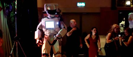 Video: This debs in Kerry featured a dancing robot