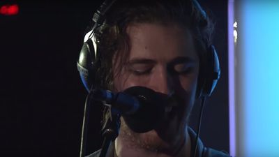 VIDEO: Hozier performs amazing cover of Sam Smyth’s Lay Me Down on BBC Live Lounge