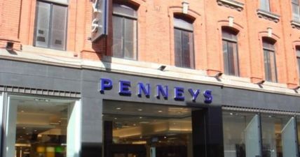 Penneys staff form guard of honour outside store for deceased founder Arthur Ryan