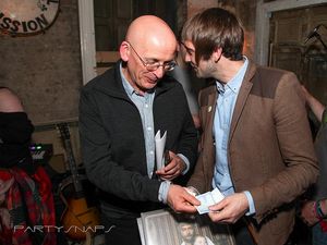 PICS: Roddy Doyle and Glen Hansard meet door-to-door musician Anderson