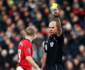 VIDEO: Paul Scholes appears to call Howard Webb a t**t on live TV