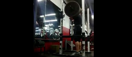 VIDEO: Man in gym lifts more than he can handle, it does not end well