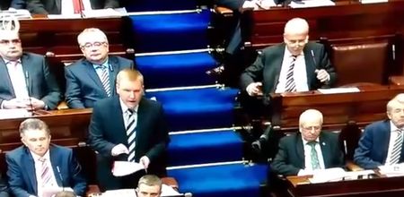 VIDEO: It really looks like this TD is doing a dance shuffle in the Dail