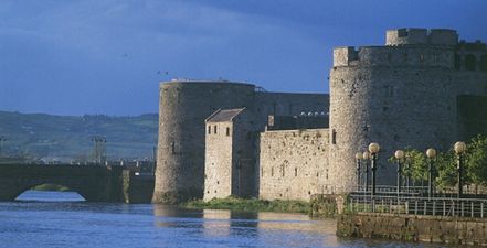 PIC: This photo of Limerick at night is absolutely breathtaking