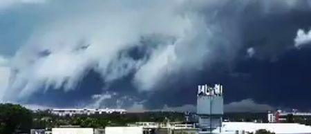 PICS: Sydney just had a storm and it looked like the end of the world